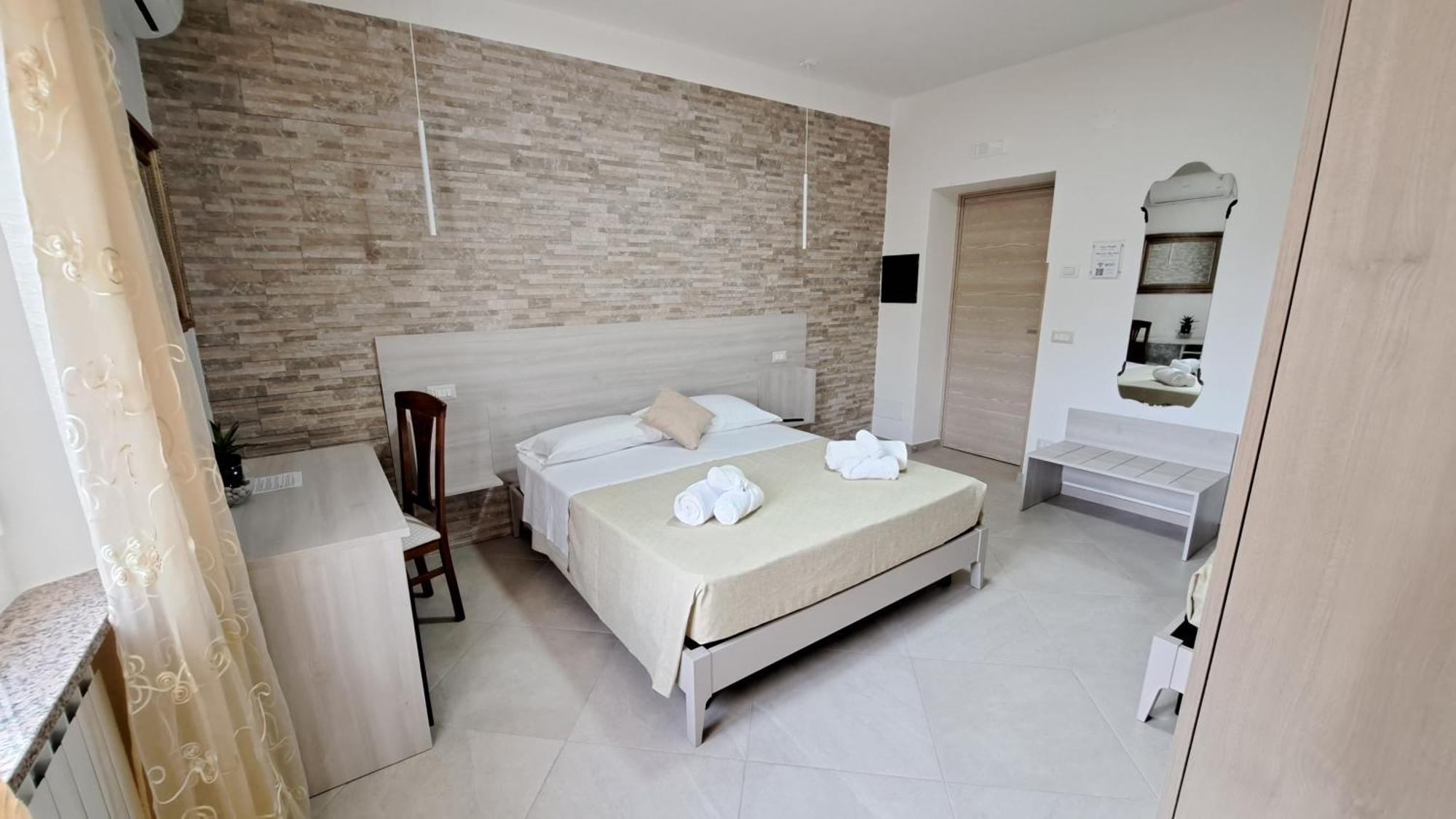 Hera Tropea Rooms מראה חיצוני תמונה