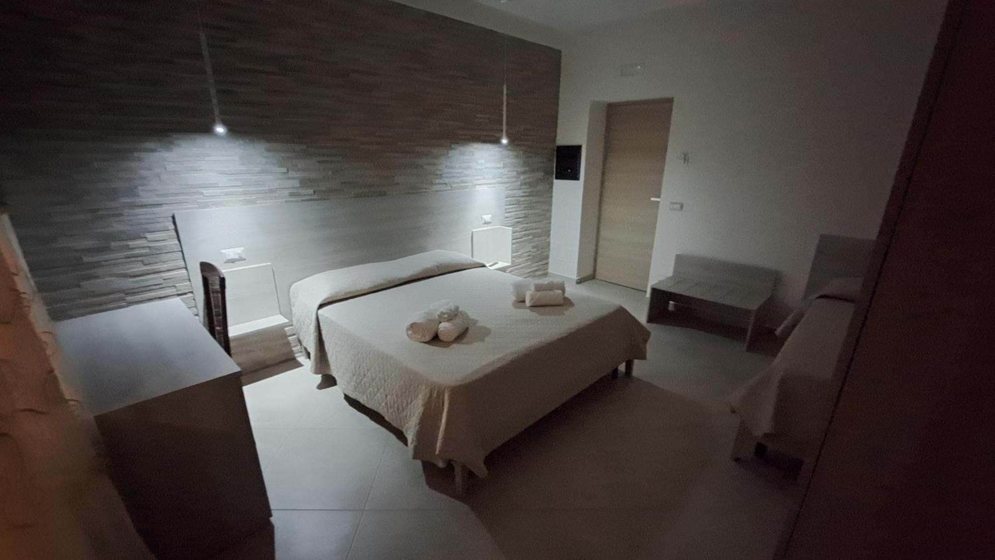 Hera Tropea Rooms מראה חיצוני תמונה