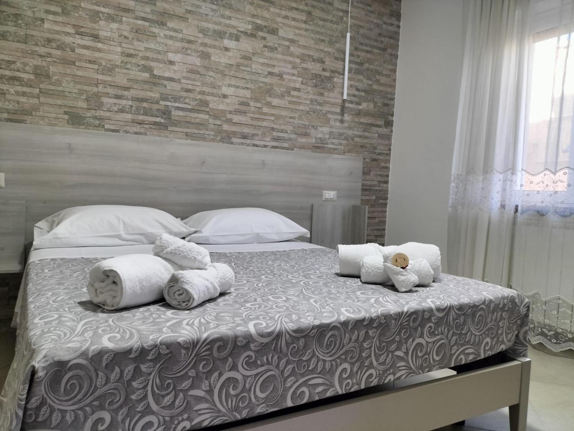 Hera Tropea Rooms מראה חיצוני תמונה